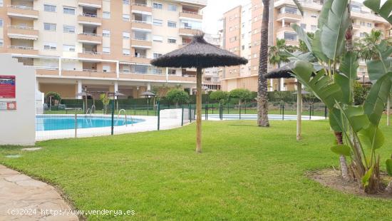 ALQUILER DE HABITACIONES EN PISO DE 4 DORMITORIOS EN TORRE ATALAYA - MALAGA