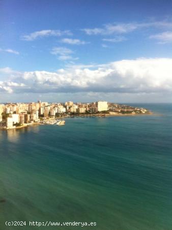 ALQUILER DE EXCELENTE VIVIENDA EN 1ª LINEA DE PLAYA.. VISTAS HERMOSAS AL MAR - ALICANTE