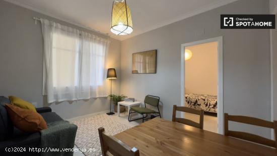 ¡Habitaciones en alquiler en un apartamento de 4 habitaciones en Barcelona! - BARCELONA