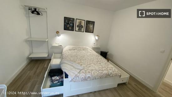 Habitación en piso compartido en Alicante (Alacant) - ALICANTE