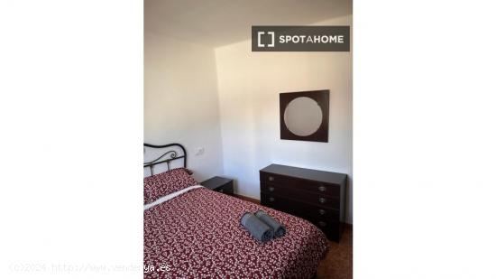 Habitaciones para alquilar en apartamento de 4 dormitorios en Barcelona - BARCELONA