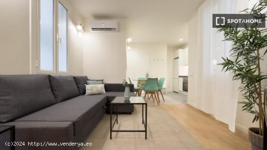 Apartamento entero de 2 dormitorios en Barcelona. - BARCELONA