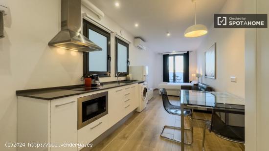 Apartamento tipo estudio en alquiler en Monjuïc - BARCELONA