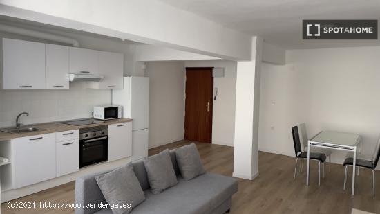 Apartamento de 2 habitaciones en alquiler en València - VALENCIA