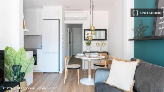 Apartamento entero de 3 habitaciones en Barcelona. - BARCELONA