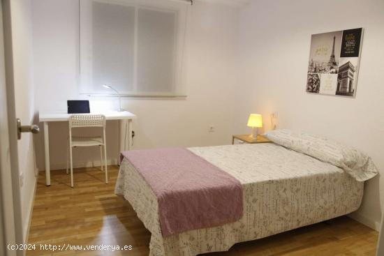  Habitación en piso compartido en Montcada - VALENCIA 