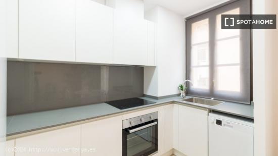 Apartamento entero de 2 dormitorios en Barcelona. - BARCELONA