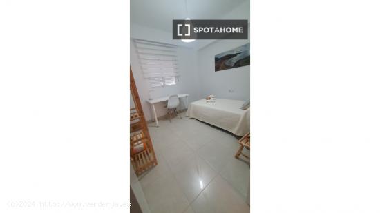 Habitación en piso compartido en Cartagena - MURCIA