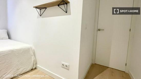 Se alquila habitación en un Coliving en Tetuán - MADRID