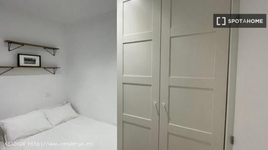 Se alquila habitación en un Coliving en Tetuán - MADRID