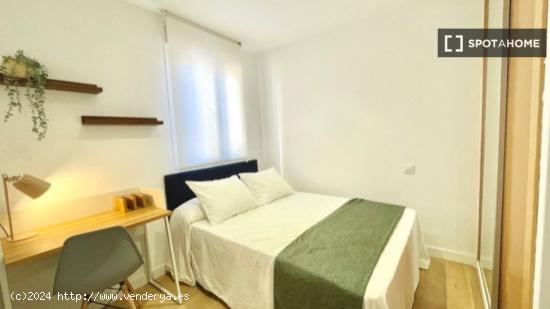 Se alquila habitación en un Coliving en Tetuán - MADRID