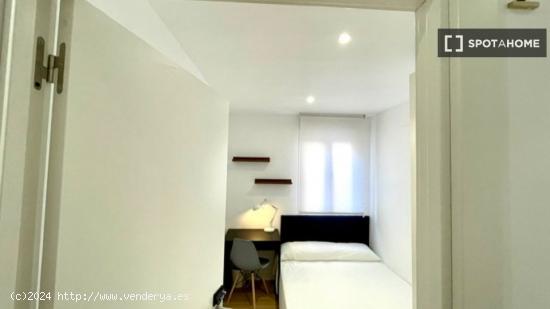 Se alquila habitación en un Coliving en Tetuán - MADRID