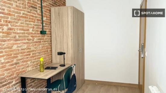 Se alquila habitación en un Coliving en Vallecas - MADRID