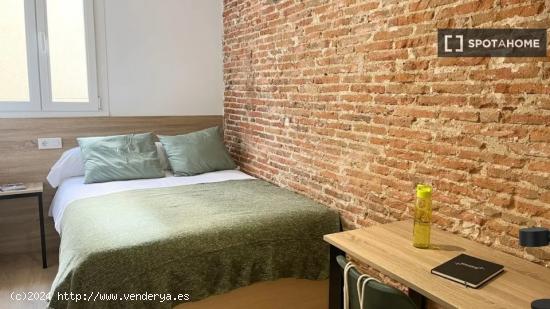 Se alquila habitación en un Coliving en Vallecas - MADRID