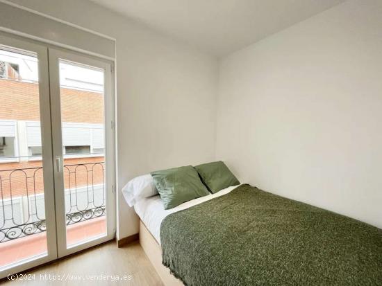 Se alquila habitación en un Coliving en Vallecas - MADRID