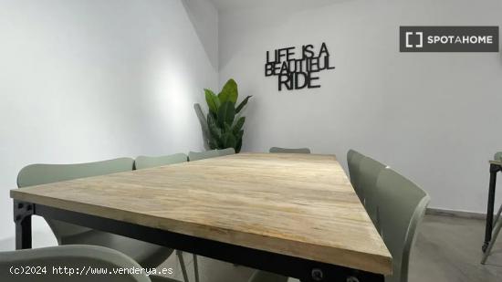 Se alquila habitación en un Coliving en Puerta Del Ángel - MADRID