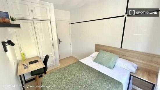 Habitación con balcón en alquiler en Coliving en Carabanchel - MADRID