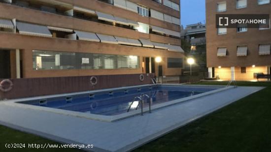 Habitación en piso compartido en Sant Boi de Llobregat - BARCELONA