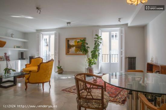 Apartamento de 2 dormitorios en alquiler en Madrid - MADRID