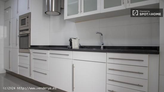 Apartamento de 2 dormitorios en alquiler en Madrid - MADRID