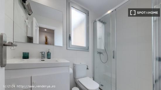 Apartamento entero de 2 dormitorios en Barcelona. - BARCELONA