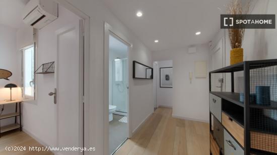 Apartamento entero de 2 dormitorios en Barcelona. - BARCELONA