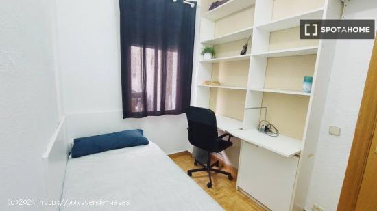 Habitación en apartamento compartido de 5 dormitorios situado cerca de Moncloa, Madrid - MADRID