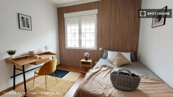 Alquiler de habitaciones en apartamento de 5 dormitorios en Delicias, Madrid - MADRID