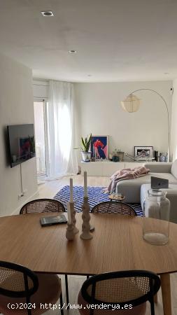 Apartamento entero de 2 dormitorios en Barcelona. - BARCELONA