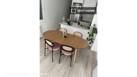 Apartamento entero de 2 dormitorios en Barcelona. - BARCELONA