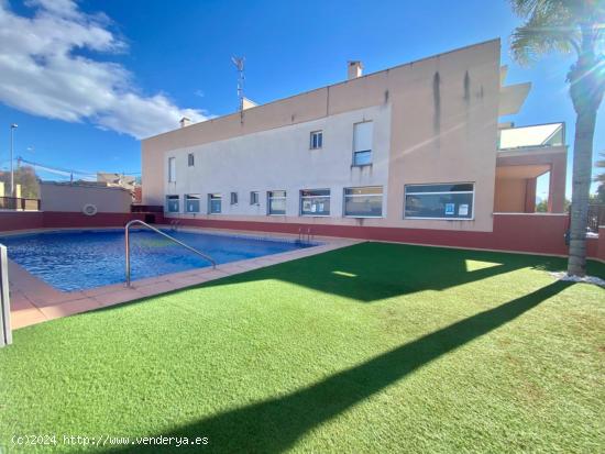 BUNGALOW EN BENFERRI DE PLANTA ALTA (TERRAZA DE 70M2), PISCINA COMUNITARIA Y  GARAJE. ¡VISITELO YA!