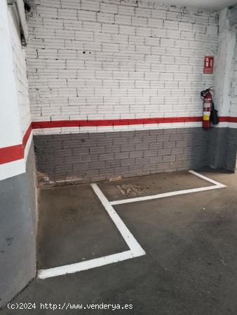  2 Plazas de Parking de moto en Calle Torre D'En Damians 38 - BARCELONA 