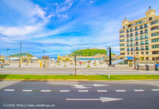 PRECIOSA VIVIENDA TURÍSTICA,  EN PASEO MIRACONCHA DE SAN SEBASTIÁN - GUIPUZCOA