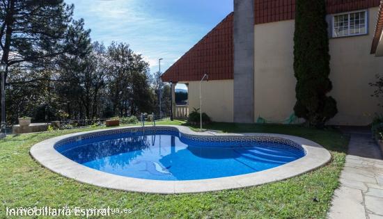 Espectacular Chalet con Jardín, Piscina y Vistas en Poio - PONTEVEDRA