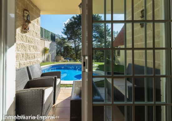 Espectacular Chalet con Jardín, Piscina y Vistas en Poio - PONTEVEDRA