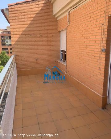 INMOBILIARIA LA MANCHA VENDE ÁTICO EN ZONA CIRCUNVALACIÓN/CARREFOUR - ALBACETE