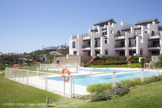  APARTAMENTO DE 2 DORMITORIOS EN PRIMERA LINEA DE PLAYA EN CASARES COSTA - MALAGA 