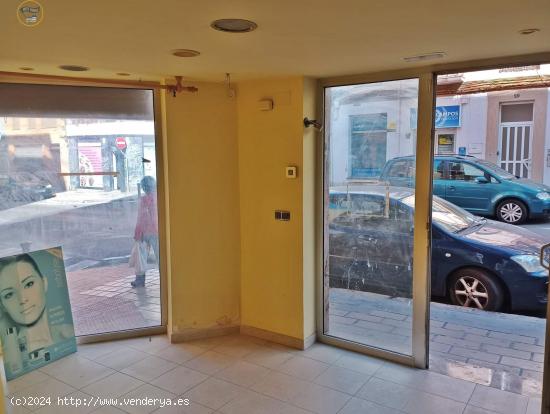 SE VENDE LOCAL COMERCIAL EN LA CALLE JAIME SEGARRA - CAROLINAS BAJAS - ALICANTE