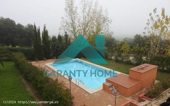 SE VENDE MAGNIFICO CHALET EN SIERRA DE FUENTES - CACERES