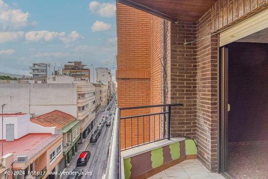 Piso de 120 m2 en venta situado en Alicante, Elda - ALICANTE