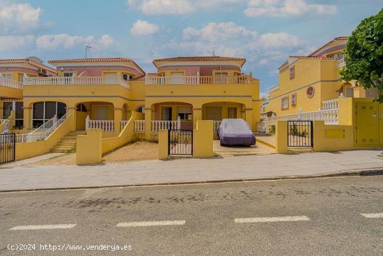 CASA ADOSADA EN VENTA PILAR DE LA HORADADA - ALICANTE