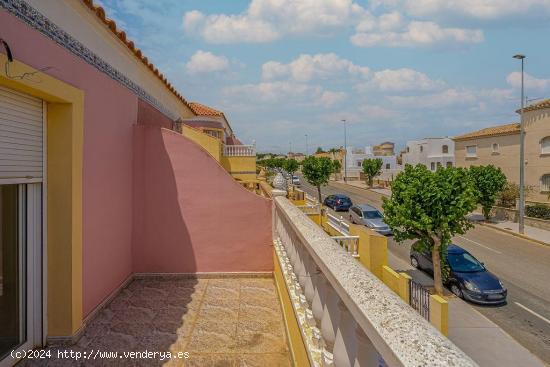 CASA ADOSADA EN VENTA PILAR DE LA HORADADA - ALICANTE