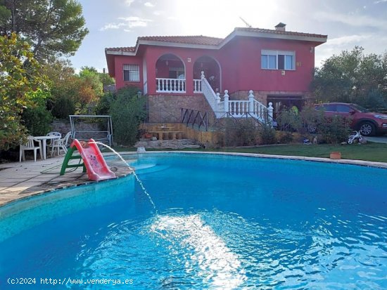 Bonito chalet con piscina a 45 minutos de Madrid