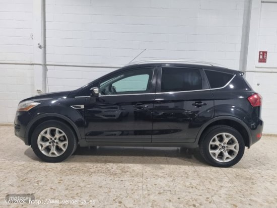 Ford Kuga Trend de 2010 con 250.000 Km por 7.000 EUR. en Sevilla