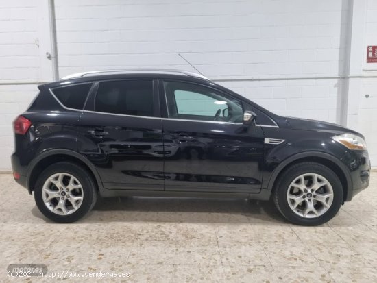 Ford Kuga Trend de 2010 con 250.000 Km por 7.000 EUR. en Sevilla