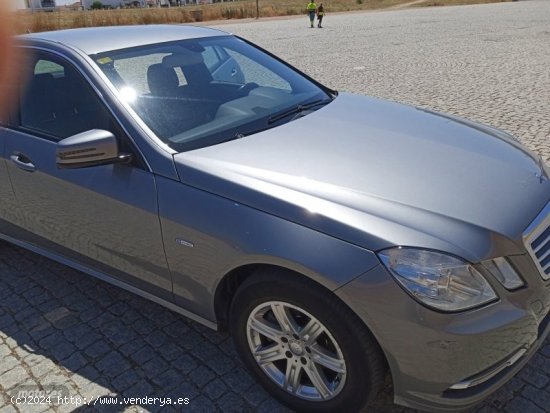 Mercedes Clase E E 220 d 4MATIC de 2012 con 914.000 Km por 7.650 EUR. en Badajoz