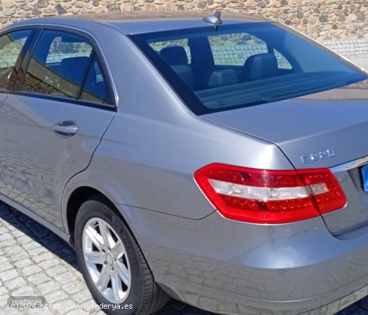 Mercedes Clase E E 220 d 4MATIC de 2012 con 914.000 Km por 7.650 EUR. en Badajoz