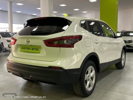 Nissan Qashqai DIG-T 103kW Acenta de 2019 con 37.000 Km por 19.300 EUR. en Malaga