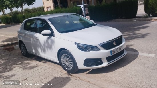 Peugeot 308 BUSSSINES 100CV de 2018 por 10.700 EUR. en Albacete