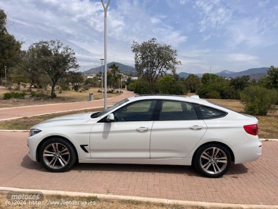 BMW Serie 3 318d Auto. de 2017 con 230.000 Km por 19.990 EUR. en Malaga